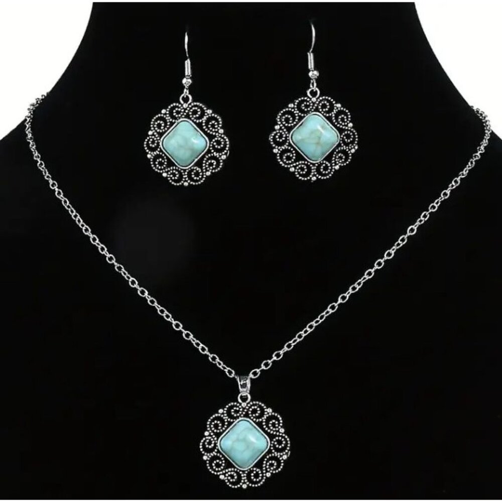 Bohemian Style Simulated Silver & Turquoise Jewelry Set: Necklace & Earrings NEW